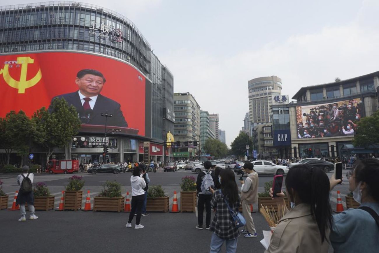 တရုတ် စီးပွားရေးချွတ်ခြုံကျမည့် အခြေအနေနှင့်ရင်ဆိုင်နေရ